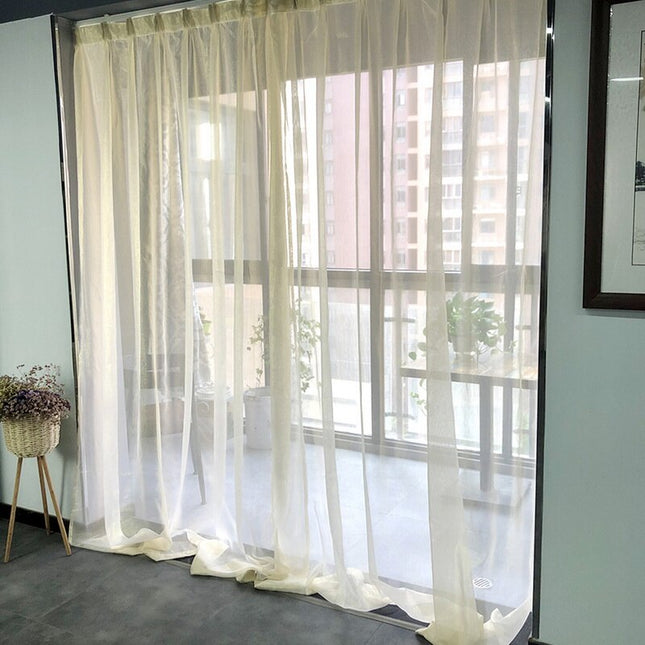 Błyszcząca firana w stylu glamour