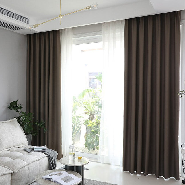Elegancka brązowa zasłona zaciemniająca do salonu