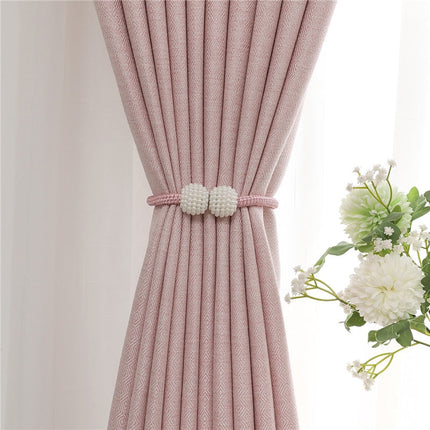 Różowa zasłona o strukturze diamentu