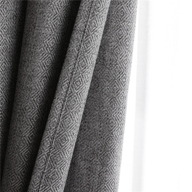 Szara zasłona o splocie płóciennym