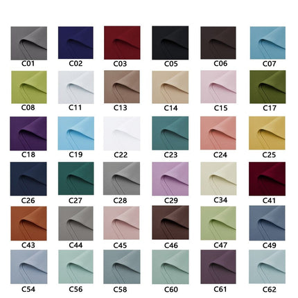 Komplet zasłon zaciemniających z lambrekinem.