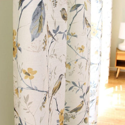 Delikatna firana w kwiatowy wzór