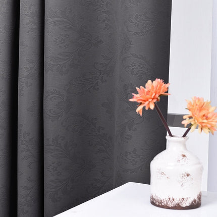 Beżowa zasłona z tłoczonym wzorem