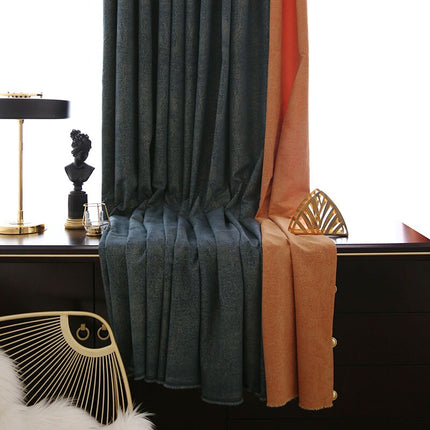 Granatowa zasłona zaciemniająca z złotym wzorem