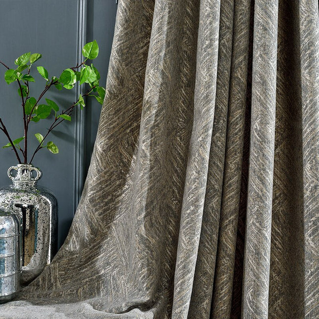 Szara strukturalna zasłona zaciemniająca na przelotkach.