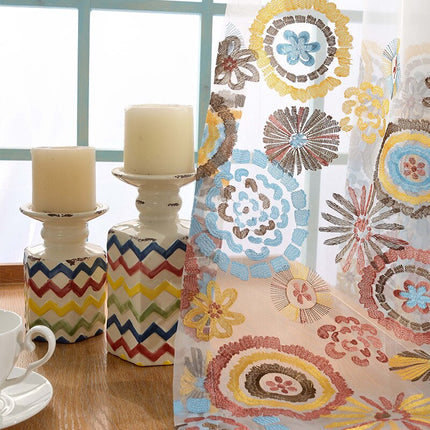 Firana boho z kolorowym haftem