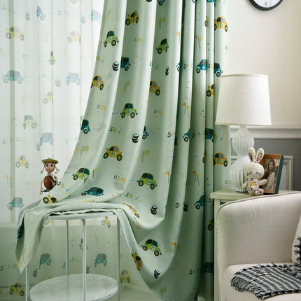 Zielona zasłona zaciemniająca w samochody.