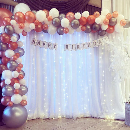 Biały woal do dekoracji ślubnych