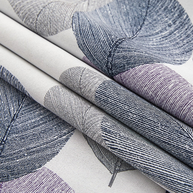 Zasłona zaciemniająca w fioletowe liście.