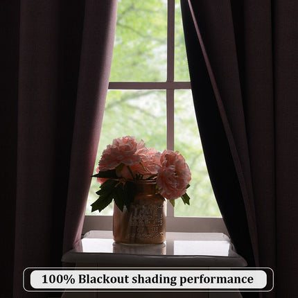 Gruba zasłona zaciemniająca na przelotkach