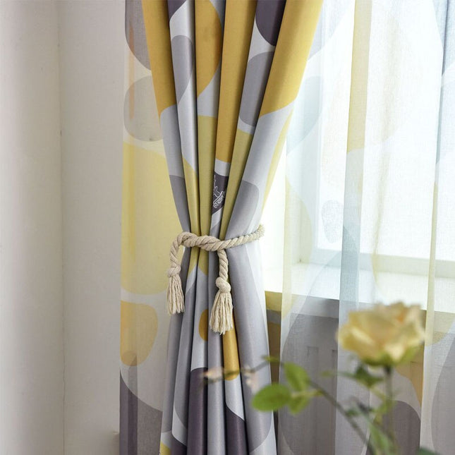 Nowoczesna zasłona zaciemniająca w abstrakcyjne wzory