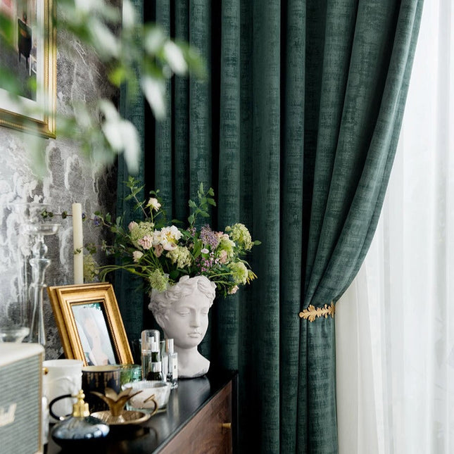 Elegancka welurowa zasłona zaciemniająca do sypialni