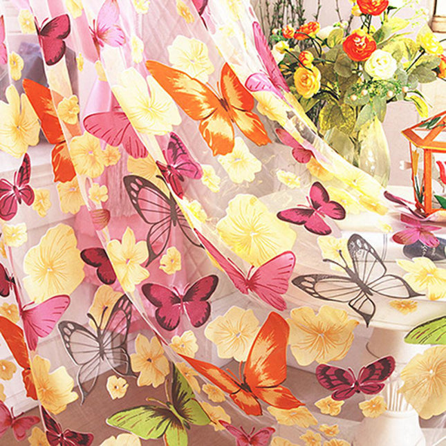 Delikatna firana w kolorowe motylki