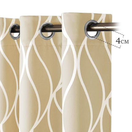 Zasłona zaciemniająca w białe faliste linie