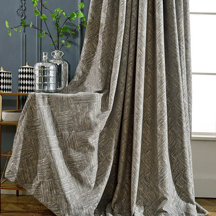 Szara strukturalna zasłona zaciemniająca na przelotkach.