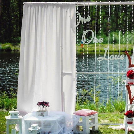 Biały woal do dekoracji ślubnych