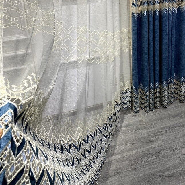 Firana z geometrycznym haftem boho