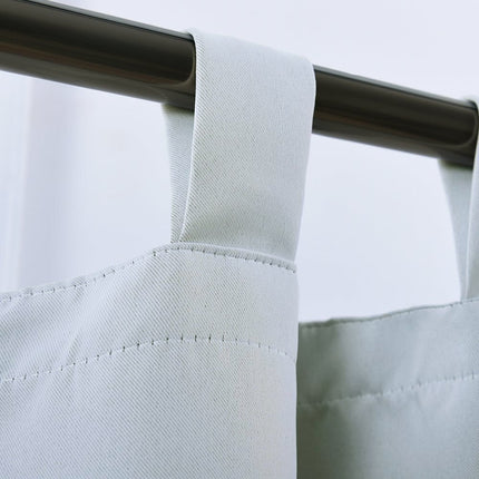 Zasłona zaciemniająca na szelkach do pokoju