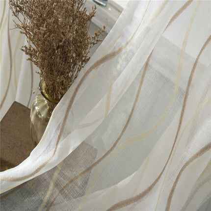 Nowoczesna firana w pionowe fale