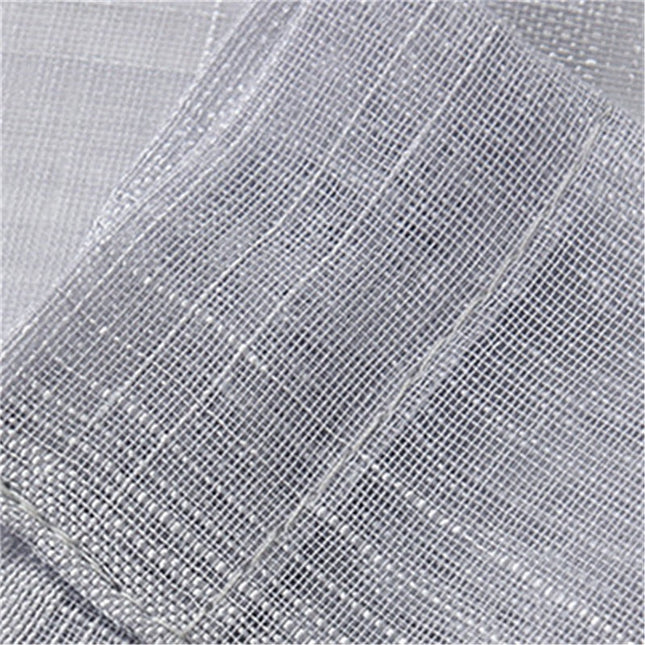 Biała firana w delikatną kratkę