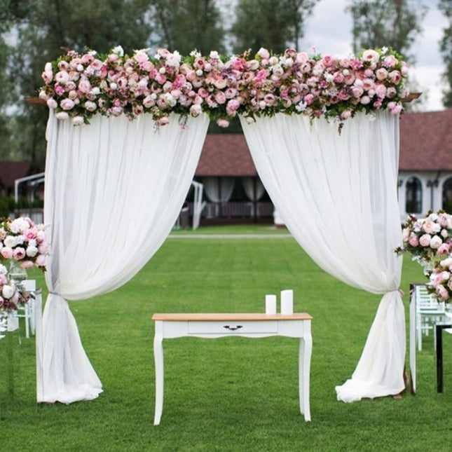 Biały woal do dekoracji ślubnych