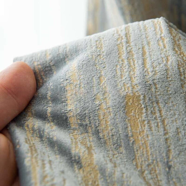 Gruba zasłona zaciemniająca o ciekawej fakturze