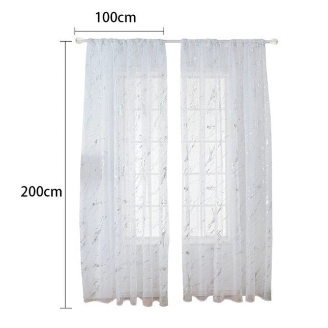 Delikatna firana ze złotym wzorem marmuru