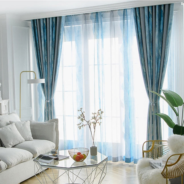 Delikatna firana w abstrakcyjne złote wzory