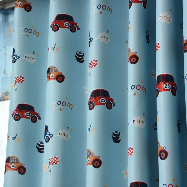 Dziecięca zasłona zaciemniająca w niebieskie autka