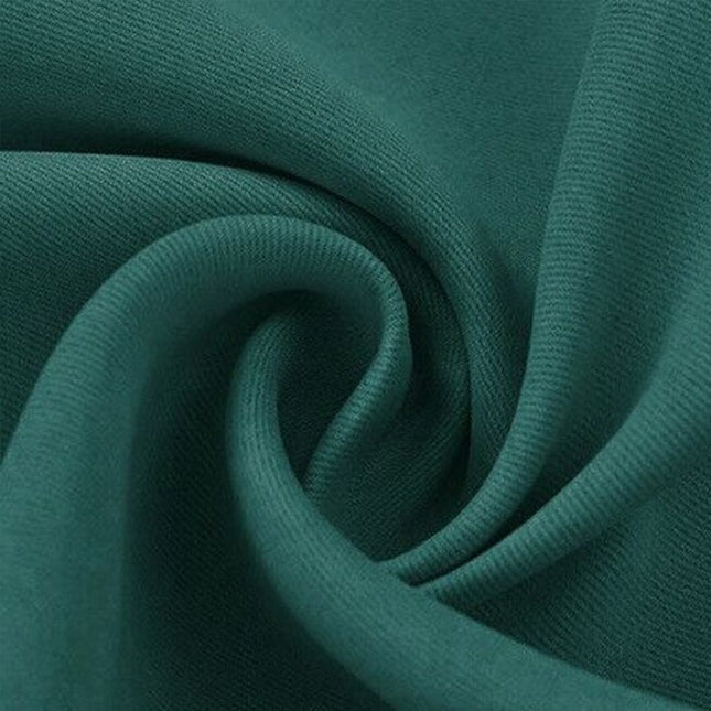 Beżowa zasłona ogrodowa mocowana na szelki.