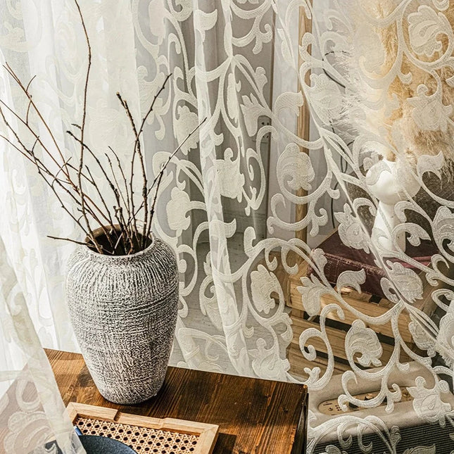 Firana z żakardowym kwiatowym wzorem