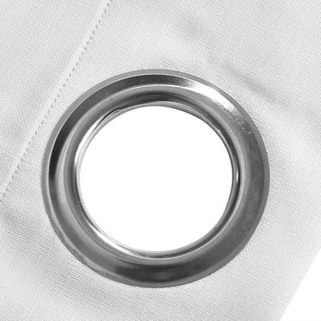 Turkusowa zewnętrzna zasłona cieniowana na balkon.