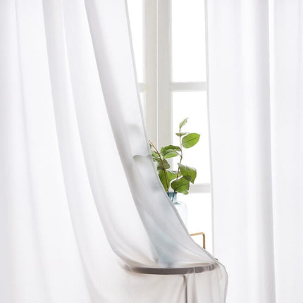 Gładka firana z delikatnego woalu