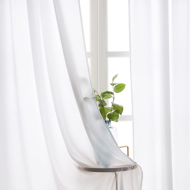 Gładka firana z delikatnego woalu