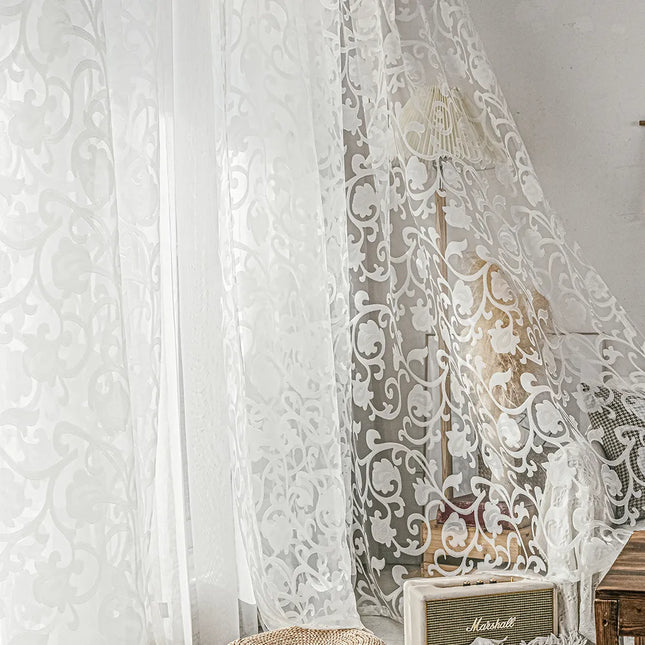 Firana z żakardowym kwiatowym wzorem
