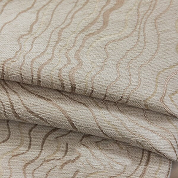 Brązowa zasłona zaciemniająca w falisty wzór