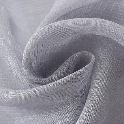 Biała firana w delikatną kratkę