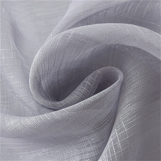 Biała firana w delikatną kratkę