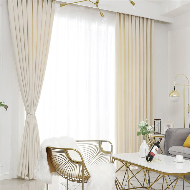 Elegancka beżowa zasłona do salonu