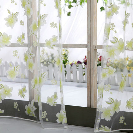 Firana woalowa w opadające kwiaty