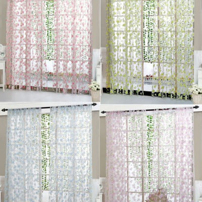 Firana woalowa w opadające kwiaty