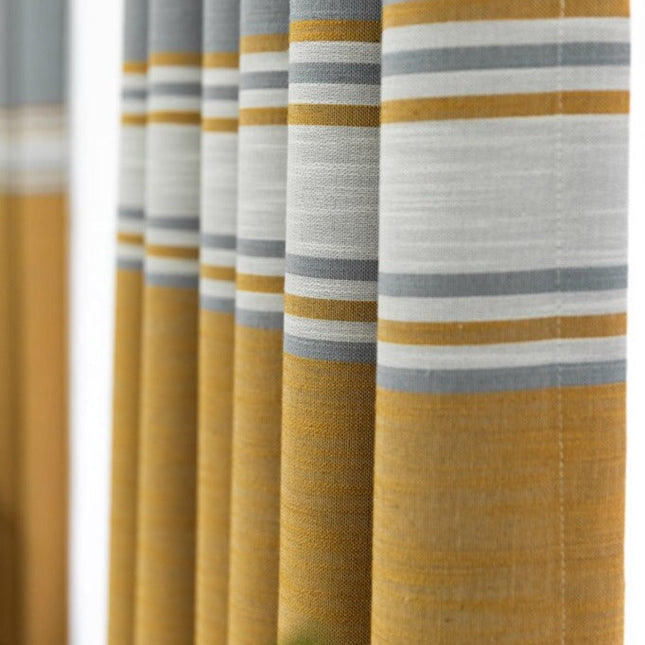 Zasłona w żółto-szare pasy nowoczesna