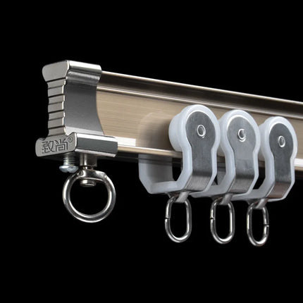 Sufitowa szyna zasłonowa gięta łukowa