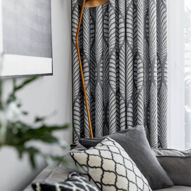 Zasłona zaciemniająca w liście na przelotkach