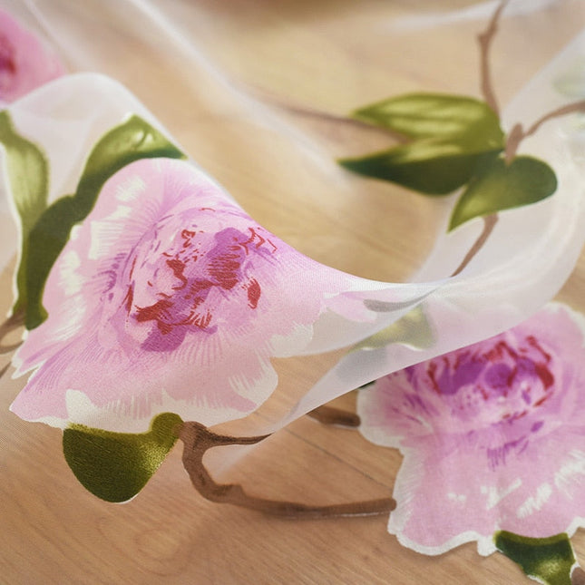 Firana w różowe kwitnące gałązki