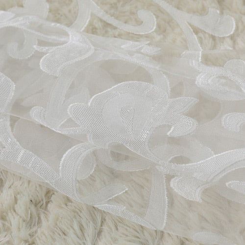 Firana z żakardowym kwiatowym wzorem