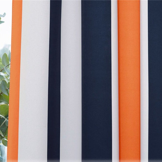 Krótka zasłona zaciemniająca w pasy