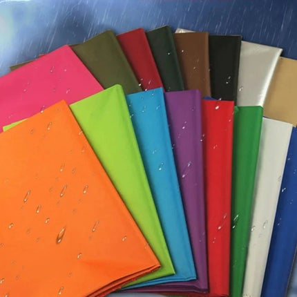 Wodoodporna tkanina zaciemniająca na zasłony