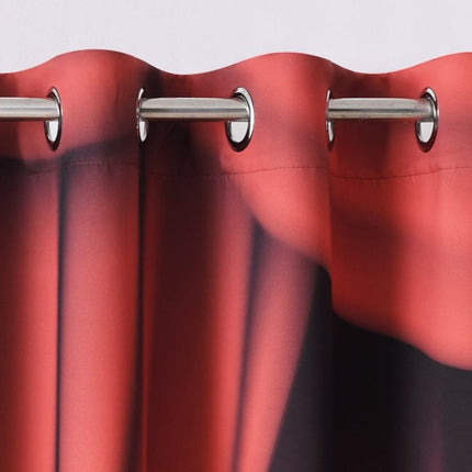 Elegancka zasłona w stylu teatralnym