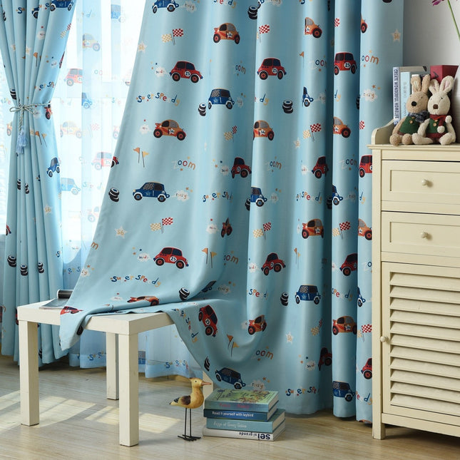 Dziecięca zasłona zaciemniająca w niebieskie autka